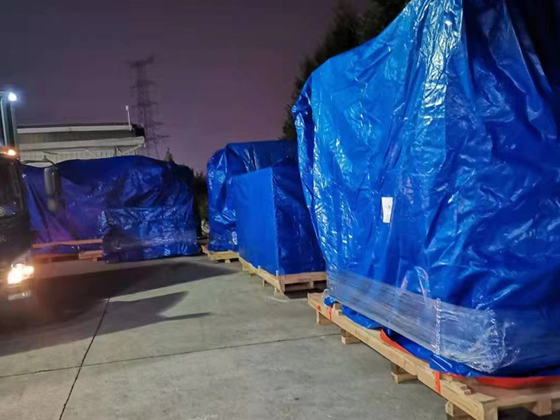 廣州韓(hán)國LG搬遷防雨(yu)真空包裝